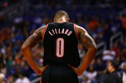 开云下载-东部联赛暗夜赛补，双方势均力敌难分胜负的简单介绍