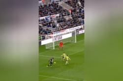 开云体育入口-精英球队奋不顾身，角逐瞬间紧张刺激的简单介绍