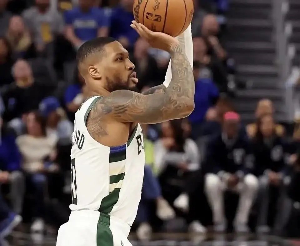 尼克斯将客场挑战雄鹿，东西部对抗的简单介绍