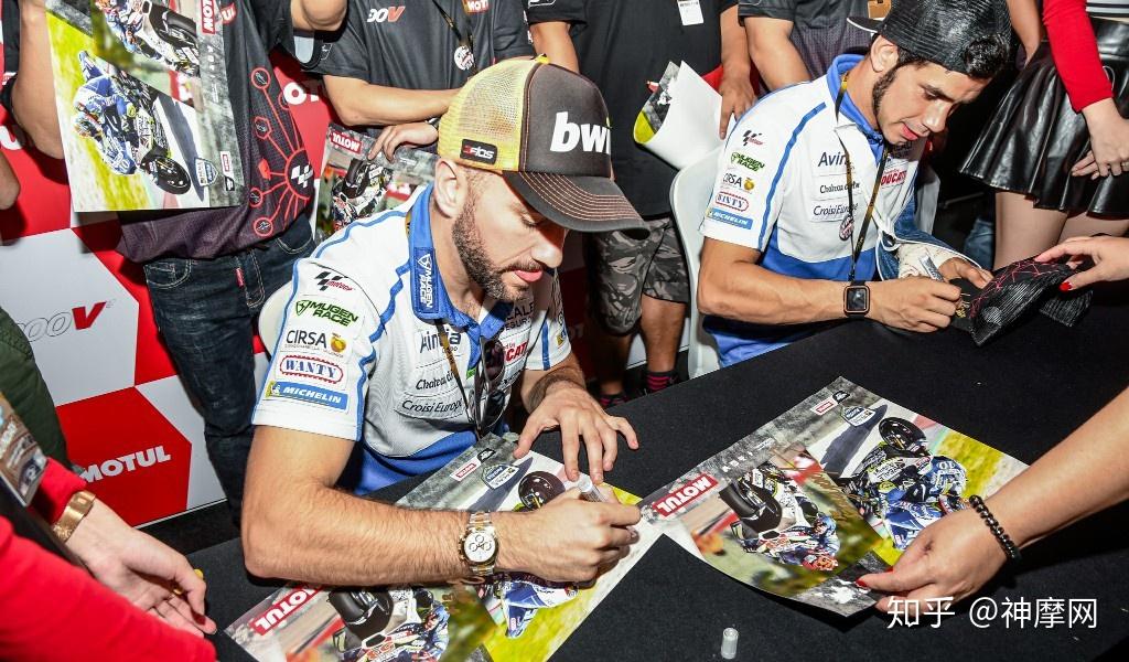 巴塞罗那碾压FNC，Inspired惊艳世界波顶尖较量小组赛，留下经典瞬间的简单介绍